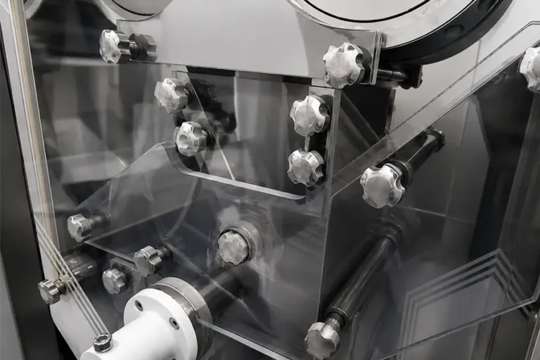 Kompactor — compactadora de rodillos industrial en planta de producción